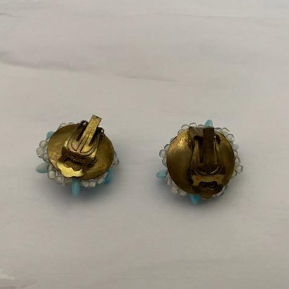 Antique beaded necklaces and clip on earrings - Picture 2 of 11